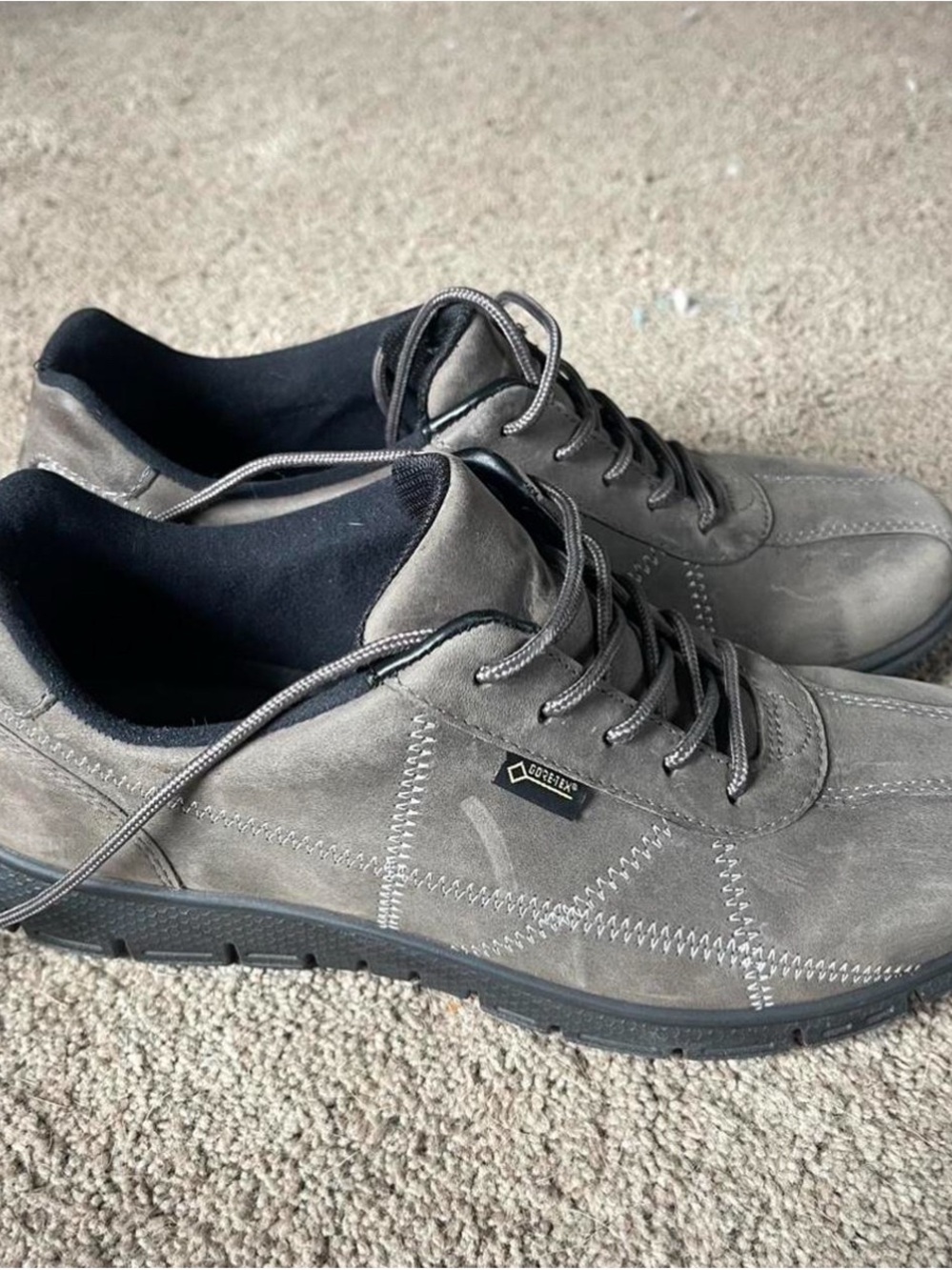 GORE-TEX Men's Gray Suede Casual Lace-Up Sneakers